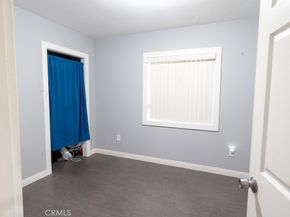 431 W 81st St, Los Angeles CA 90003