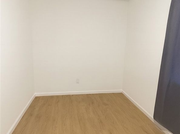 822 E 77th St, Los Angeles CA 90001