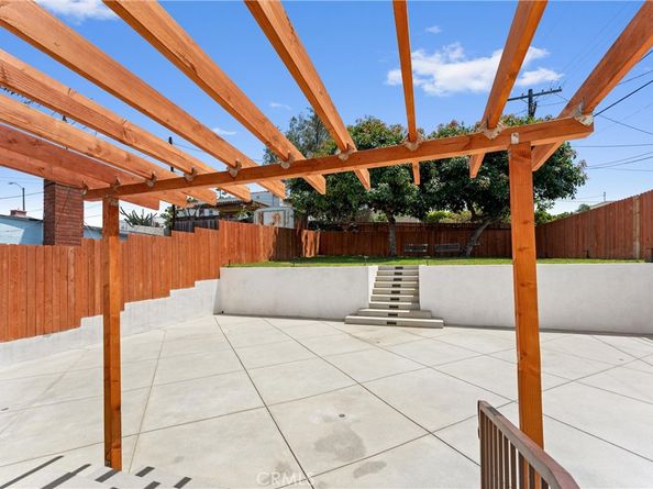 6010 S Verdun Avenue, Los Angeles CA 90043