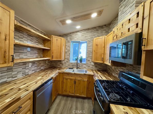 1238 Magnolia Avenue, Long Beach CA 90813