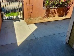 1500 Pine Avenue 19, Long Beach CA 90813
