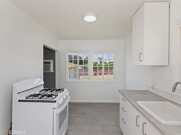 433 435 N Basque, Fullerton CA 92833