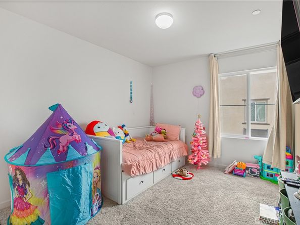 125 Dove Lndg, Covina CA 91722