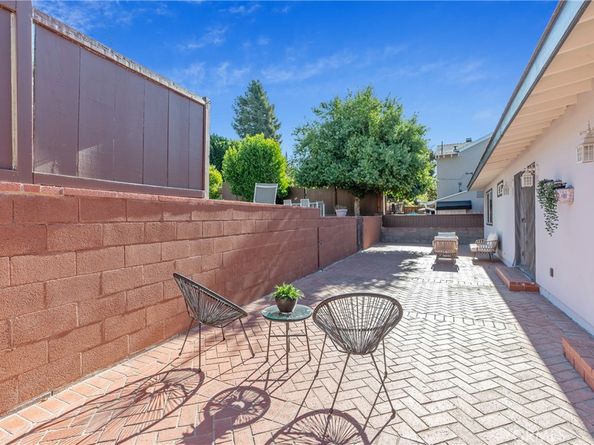 2747 El Caminito, La Crescenta CA 91214