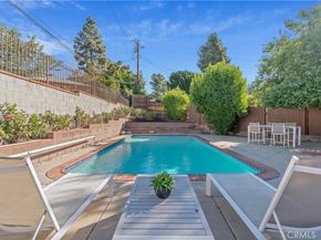 2747 El Caminito, La Crescenta CA 91214