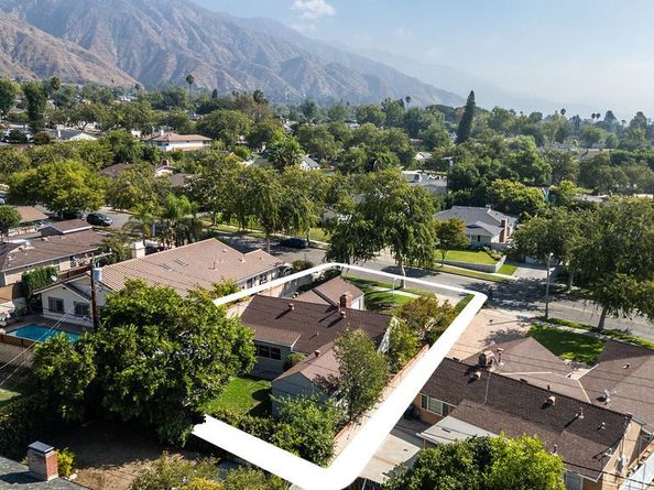 1135 Coronet, Pasadena CA 91107