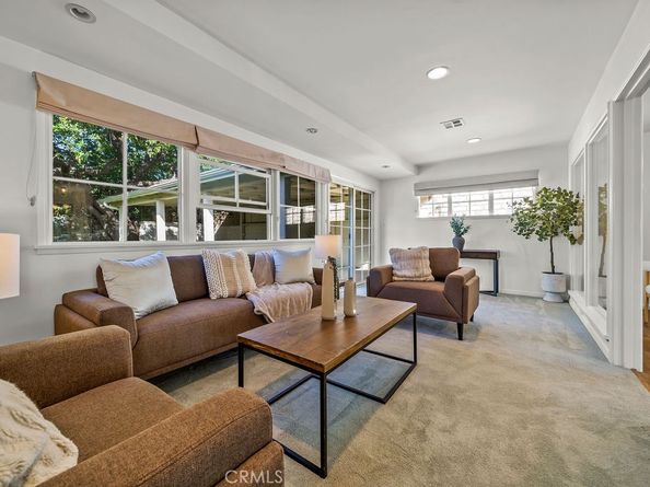 1135 Coronet, Pasadena CA 91107