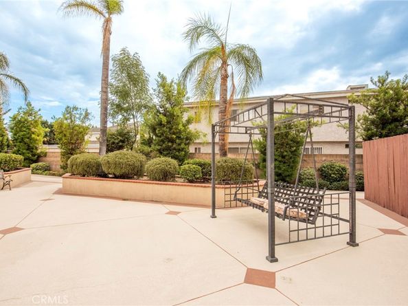 208 N Lincoln 308, Monterey Park CA 91755