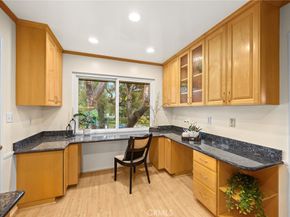 924 S Orange Grove D, Pasadena CA 91105