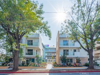 137 S Wilson Avenue