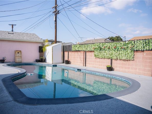 1223 W 187th Place, Gardena CA 90248