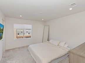 129 Dove Lndg, Covina CA 91722