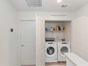 129 Dove Lndg, Covina CA 91722