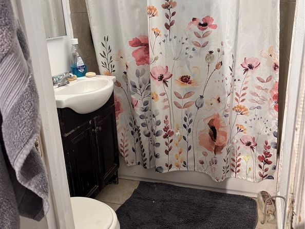 169 E 68th Way, Long Beach CA 90805