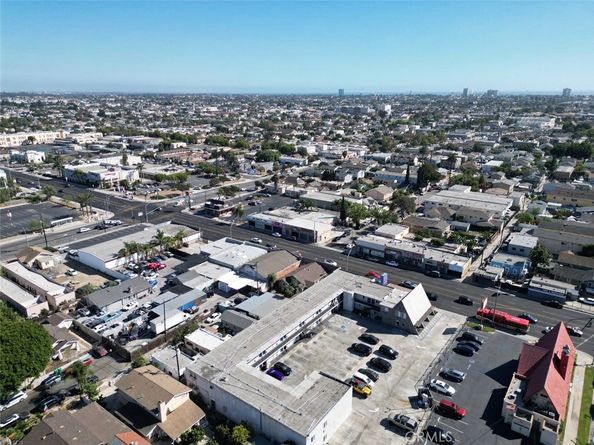 1872 Lemon Avenue, Long Beach CA 90806