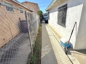 1872 Lemon Avenue, Long Beach CA 90806