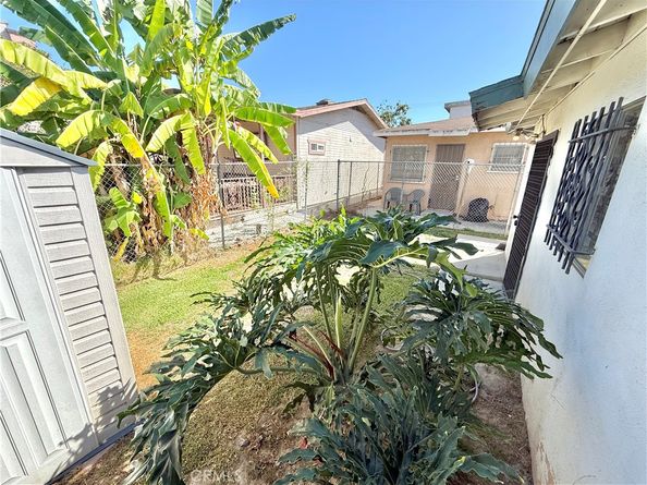 1872 Lemon Avenue, Long Beach CA 90806