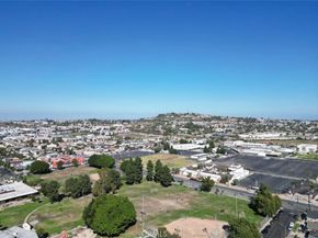 1872 Lemon Avenue, Long Beach CA 90806