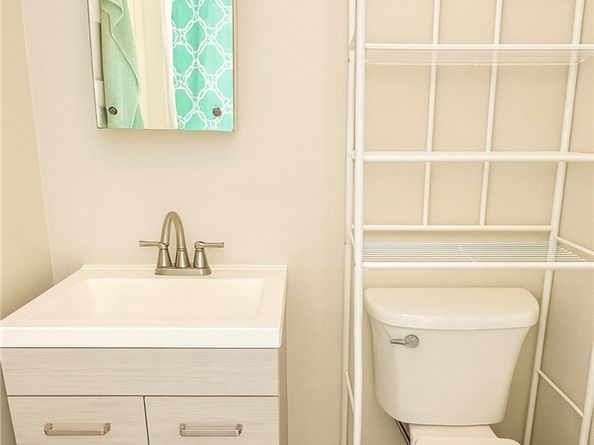 1872 Lemon Avenue, Long Beach CA 90806