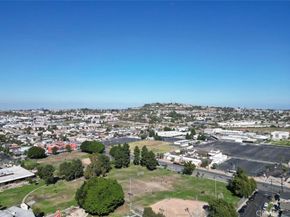 1872 Lemon Avenue, Long Beach CA 90806