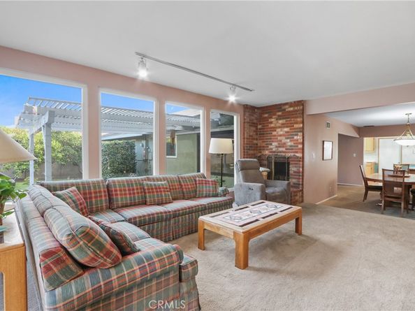 946 W La Deney, Ontario CA 91762