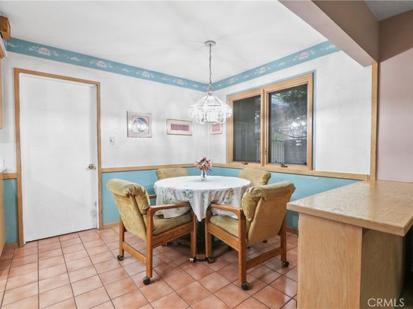 946 W La Deney, Ontario CA 91762