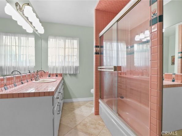 946 W La Deney, Ontario CA 91762