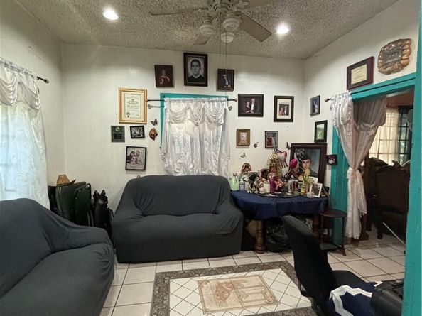 223 E 28th Street, Los Angeles CA 90011