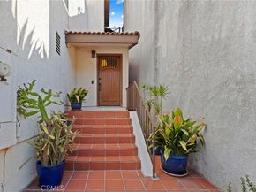 1832 Redcliff Street, Los Angeles CA 90026
