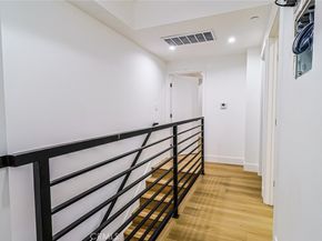 4848 W 17th, Los Angeles CA 90019