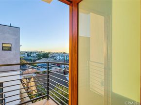 4848 W 17th, Los Angeles CA 90019