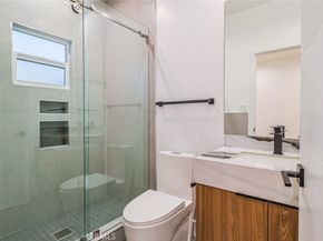 4848 W 17th, Los Angeles CA 90019