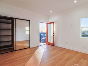 4848 W 17th, Los Angeles CA 90019