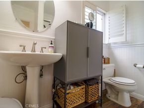 418 E Harvard F, Burbank CA 91501