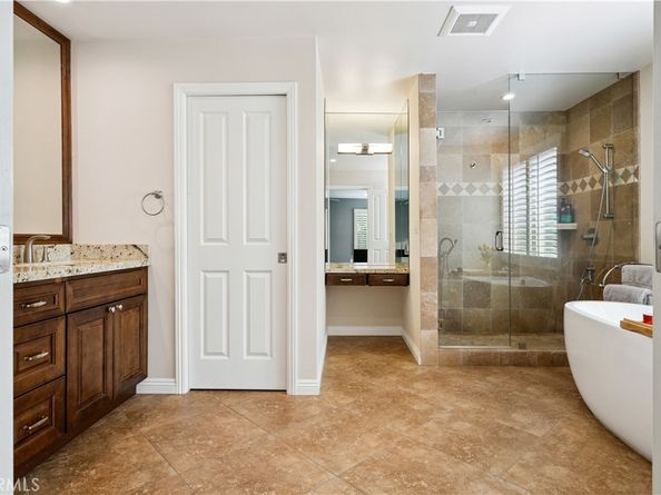 19523 Ballinger Street, Northridge CA 91324
