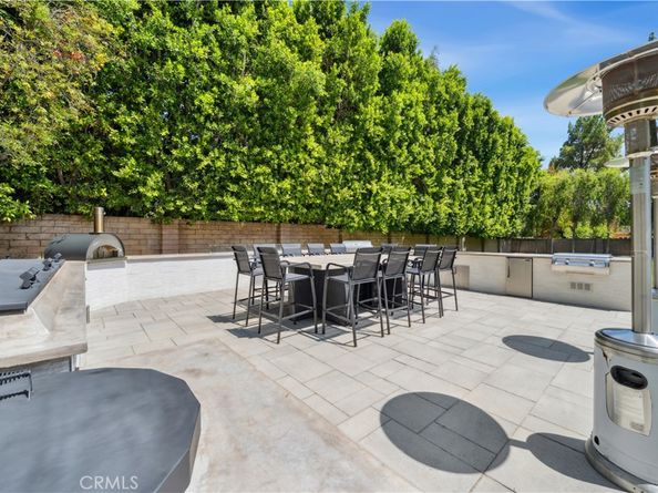 19523 Ballinger Street, Northridge CA 91324