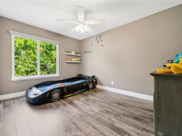 19523 Ballinger Street, Northridge CA 91324