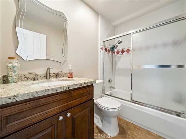 19523 Ballinger Street, Northridge CA 91324