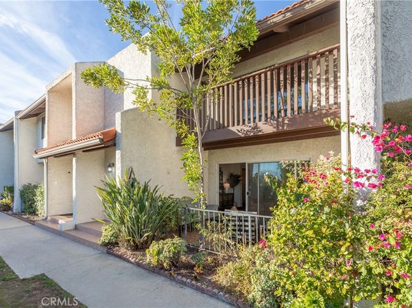 7727 Via Capri, Burbank CA 91504