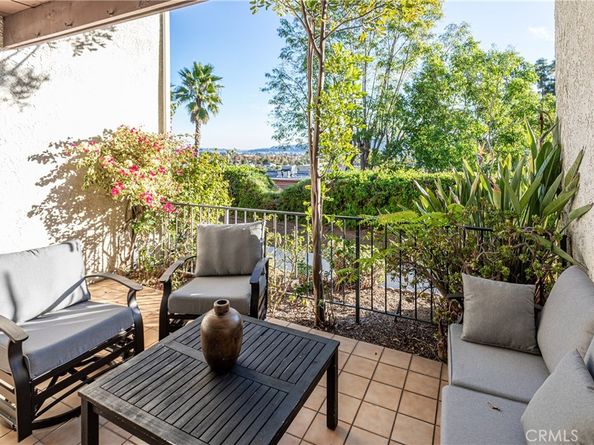 7727 Via Capri, Burbank CA 91504