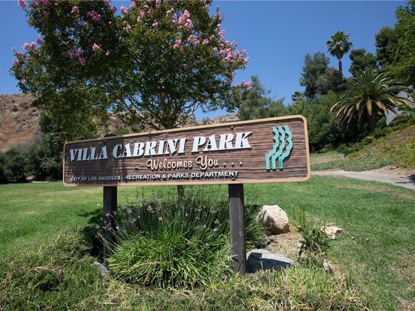 7727 Via Capri, Burbank CA 91504