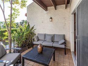 7727 Via Capri, Burbank CA 91504