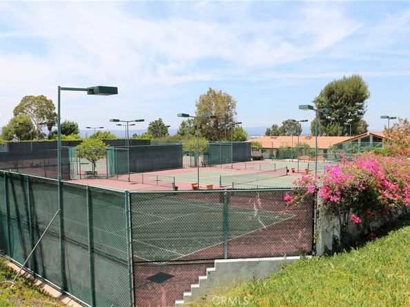 7727 Via Capri, Burbank CA 91504