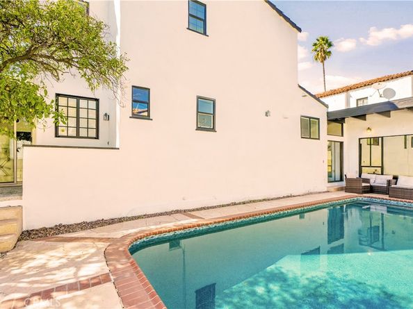 606 Galer Place, Glendale CA 91206