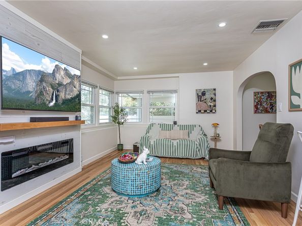 1902 N Pass Ave, Burbank CA 91505