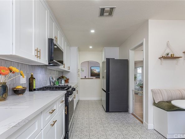 1902 N Pass Ave, Burbank CA 91505