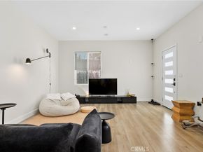 2129 N Pepper Street, Burbank CA 91505