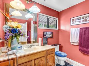 8530 Vine Valley N, Sun Valley CA 91352