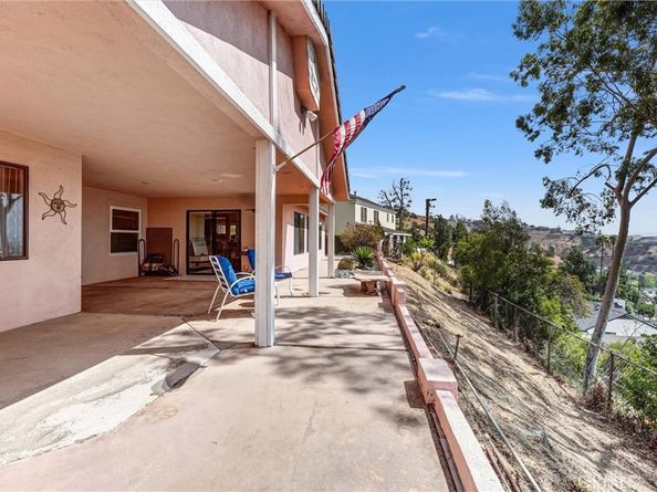 8530 Vine Valley N, Sun Valley CA 91352