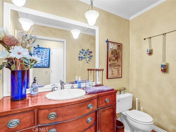 8530 Vine Valley N, Sun Valley CA 91352